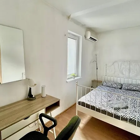 홈스테이 Comfy, And Small In 크라쿠프