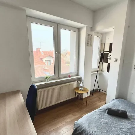 Comfy, And Small In Habitación en casa particular Cracovia