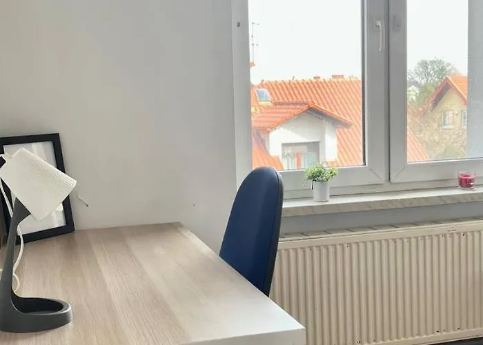 Kwatera prywatna Comfy, And Small In