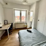 Проживание в семье Comfy, And Small In