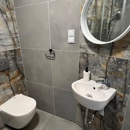 Comfy, And Small In Privatunterkunft *